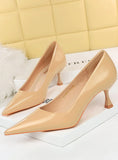 WOMEN'S GLOSSY PATENT LEATHER SHOES