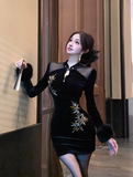 Printed stitching slim velvet dress